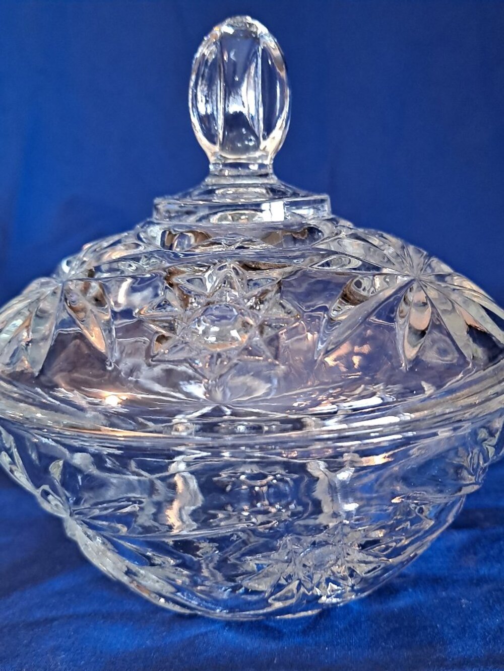Vintage Anchor Hocking PRESCUT CLEAR Glass CANDY JAR Dish Lid Bowl Starburst 5"